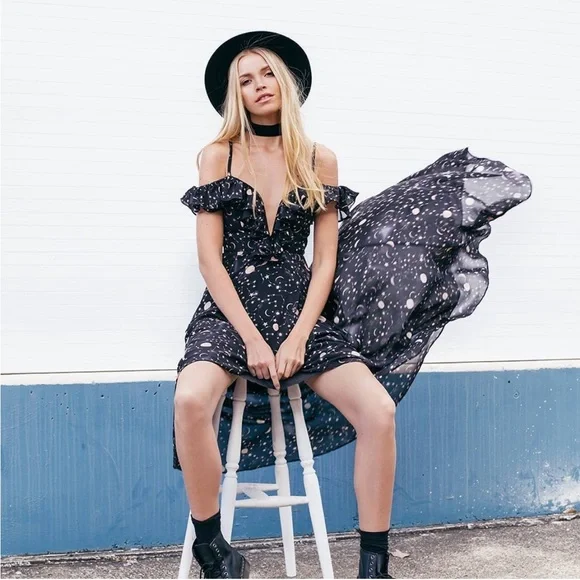 “Nola” Celestial Print Maxi Dress - Picture 2 of 7